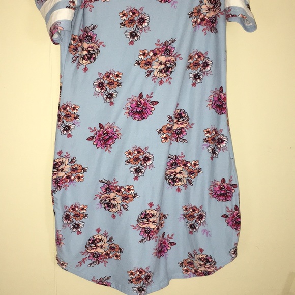 Dress 👗 - Picture 8 of 11